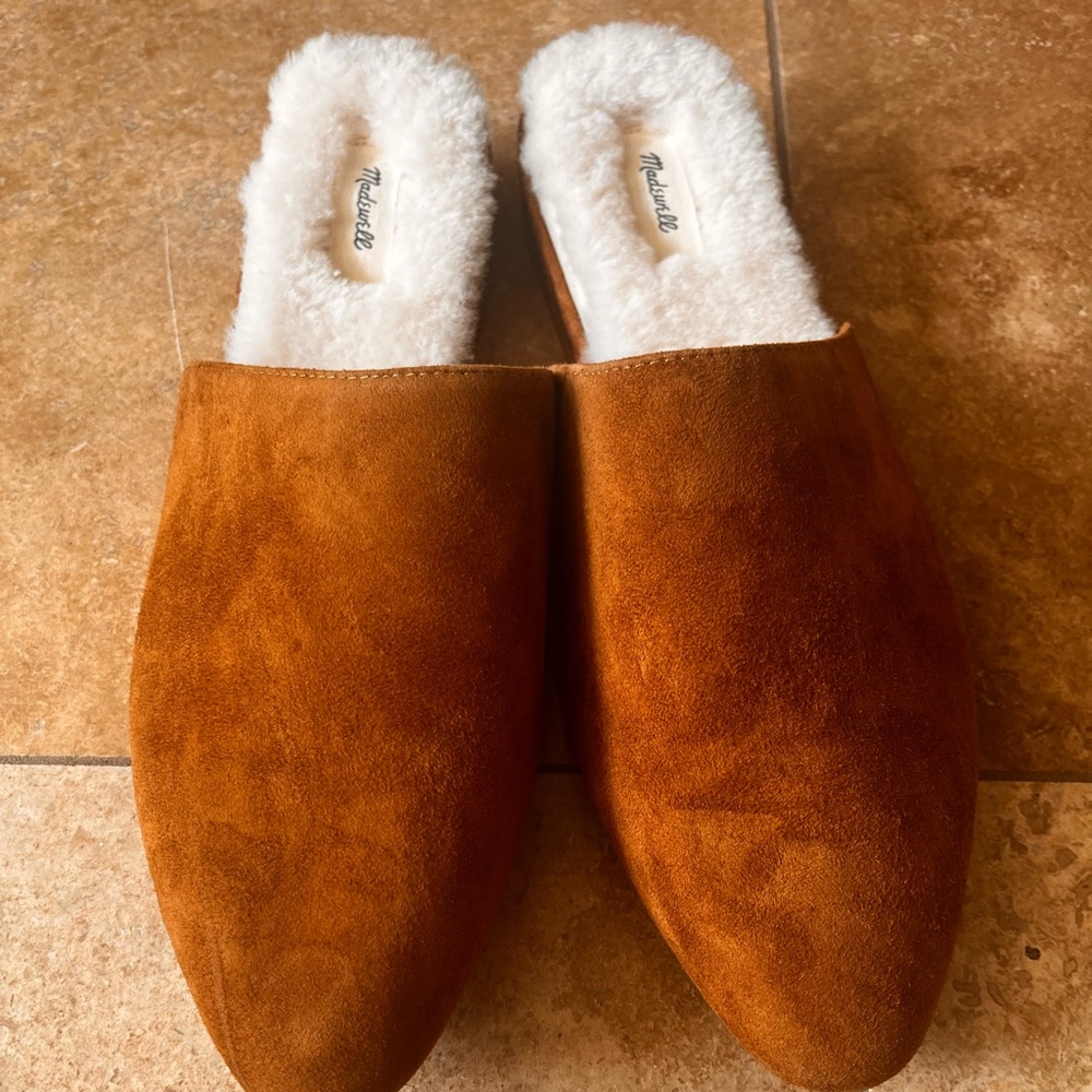 Brand new, never worn Madewell camel suede slides.